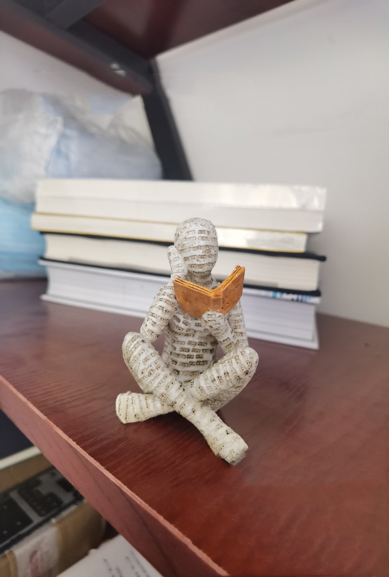 Resin Statue - Reading Woman Thinker, House Decoration Ornament - NYCD LIFESTYLE