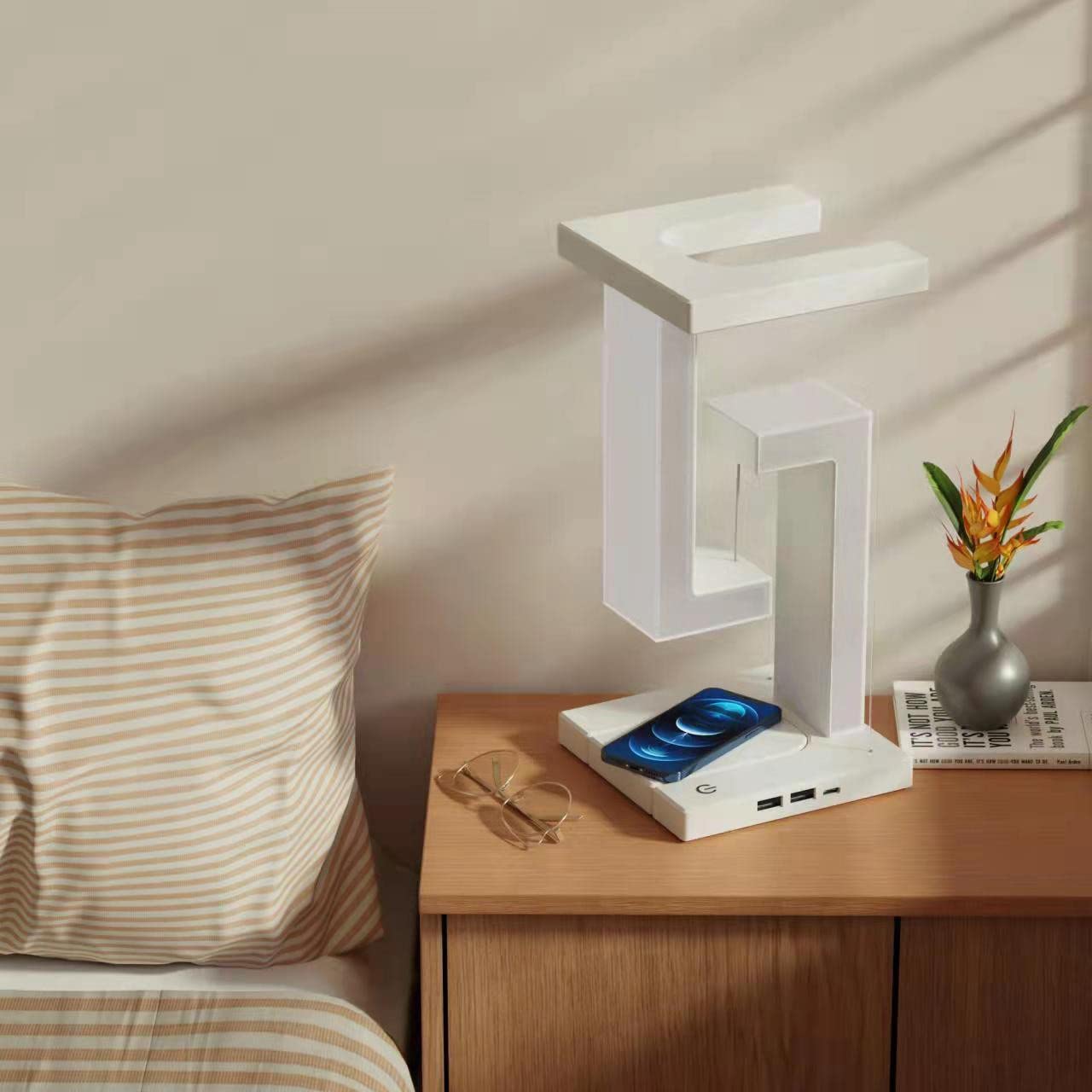 Creative Smartphone Wireless Charging Suspension Table Lamp Balance Lamp Floating For Home Bedroom - NYCD LIFESTYLE